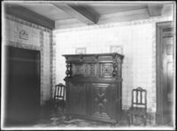 B018930