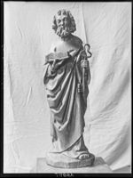 B018957