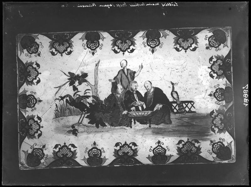 Plaque rectangulaire avec scène et personnages chinois