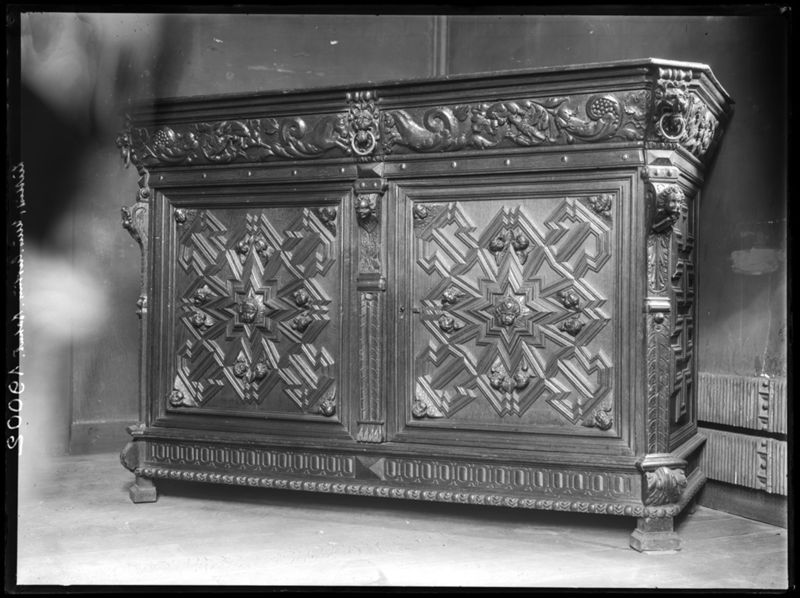 buffet[meuble] / Musée Curtius