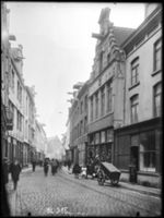 B019577