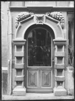 B019589