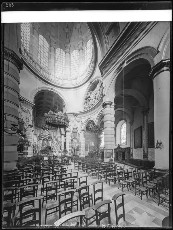 église paroissiale / Kerk O.L.Vrouw van Hanswijk