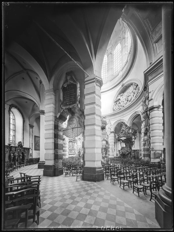 église paroissiale / Kerk O.L.Vrouw van Hanswijk