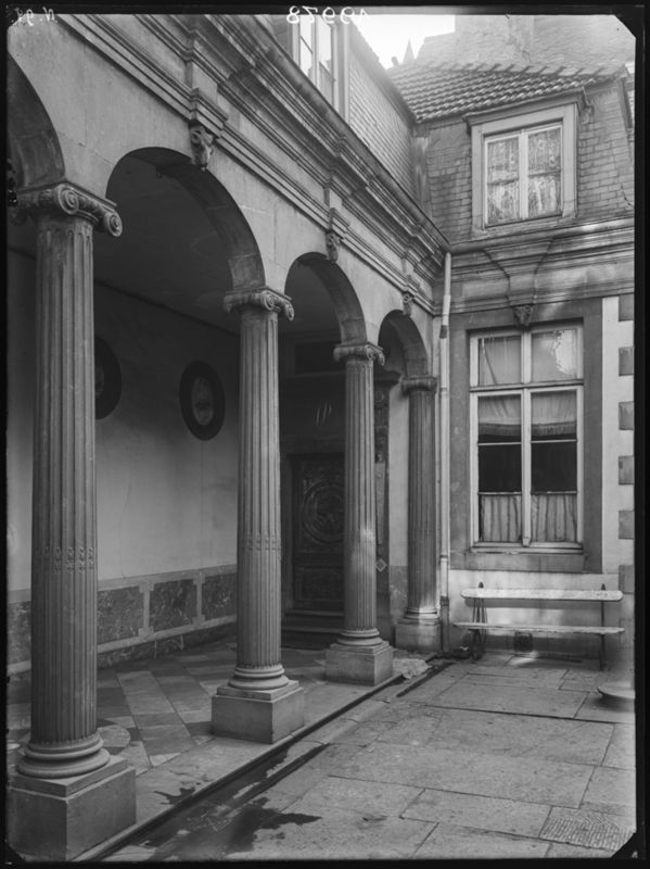 colonne[élément d'architecture] / Maison Lockem, rue Julie Billiart, n°27