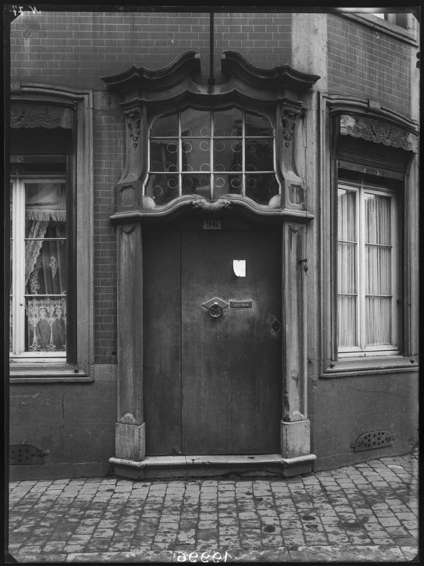 porte d'entrée / Presbytère de l'église Notre-Dame et Saint-Nicolas
