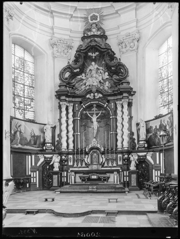 autel majeur / Eglise Notre-Dame d'Harscamp[Namur]