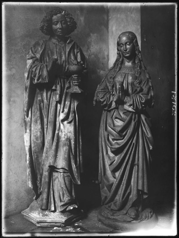 Vierge debout de l'Assomption ou de l'Annonciation