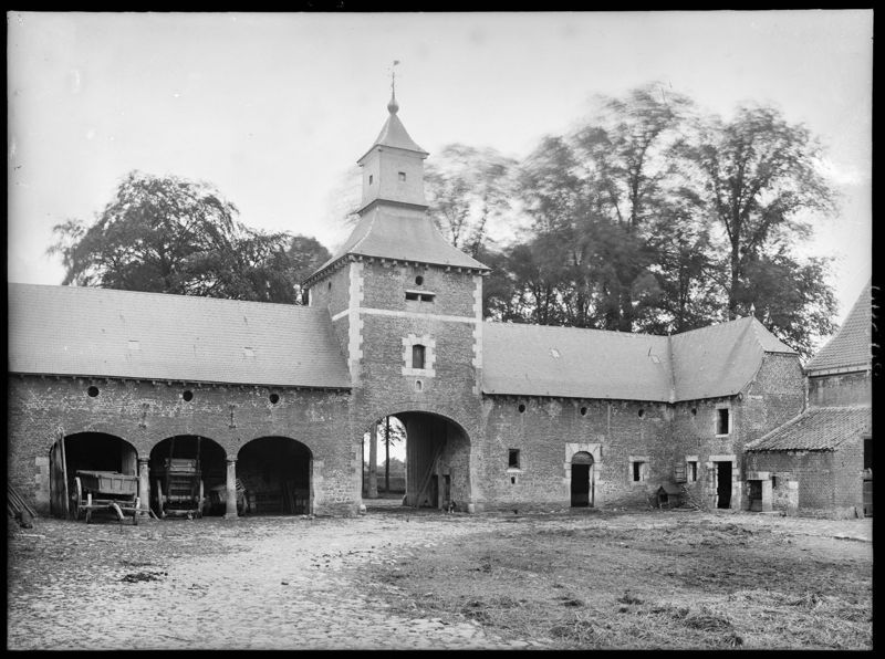 château-ferme / Château de la Sarte