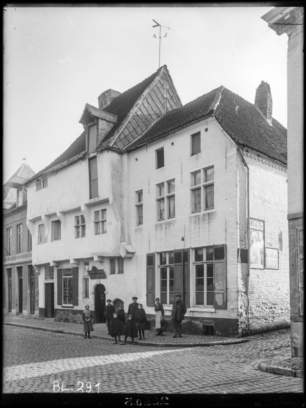 Den Candelaer