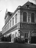 B025357