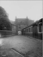 B025873