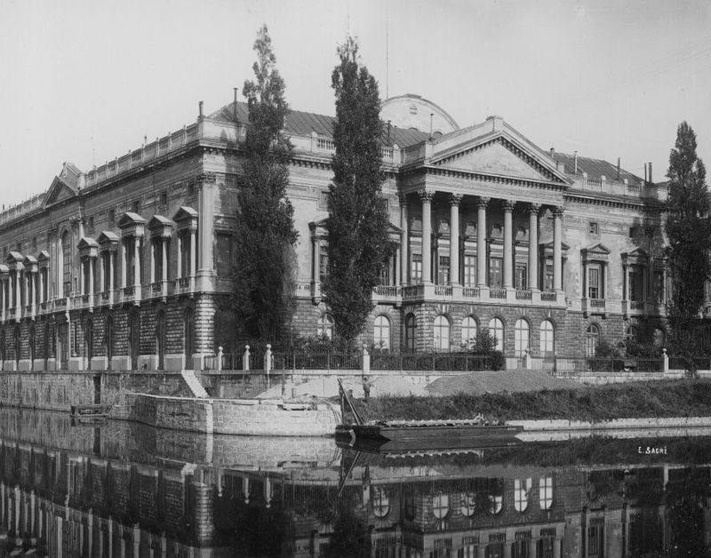 bâtiment destiné à la justice / Gerechtshof[Gent]