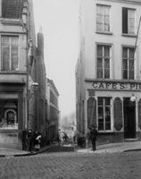 B025940
