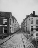 B025943