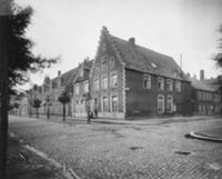 B025963