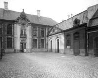 B025996