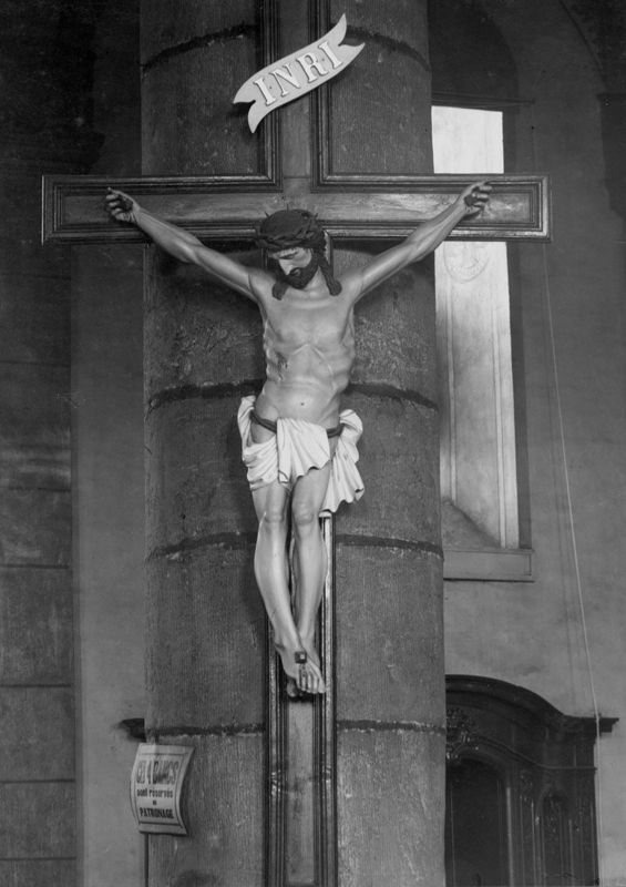 Christ en croix