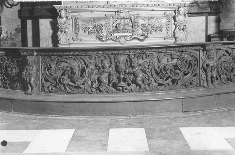 banc de communion / Eglise Notre-Dame de la Chapelle[Bruxelles]