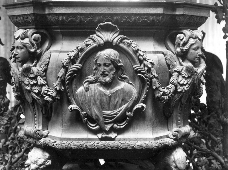 chaire de vérité / Kathedraal Onze-Lieve-Vrouw ten Hemel opgenomen