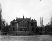 B027824