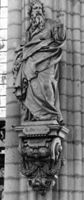 B027886