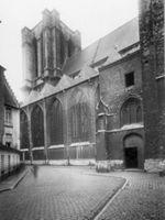 B028102