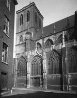 B028200