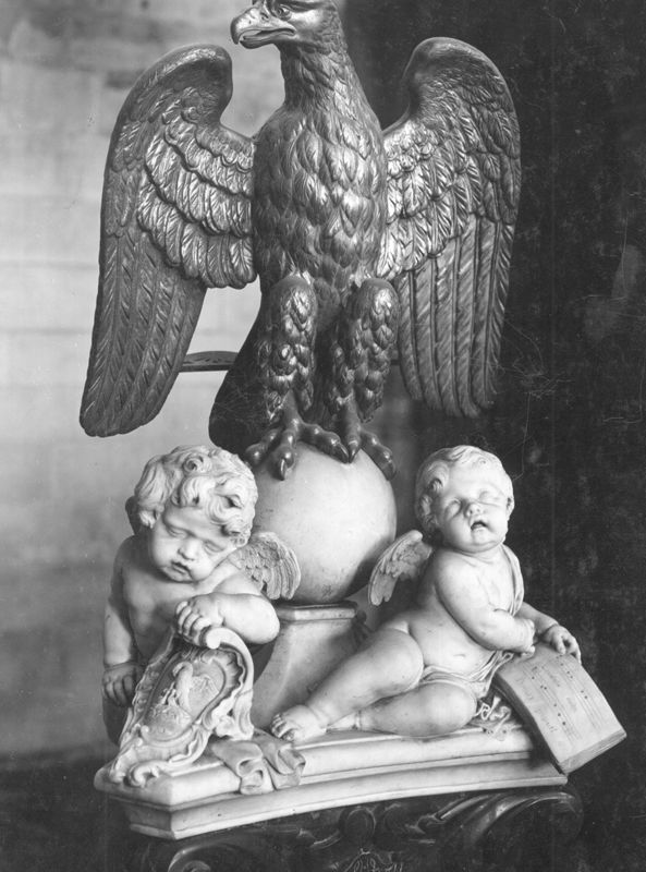 aigle-lutrin / Eglise Notre-Dame de la Chapelle[Bruxelles]