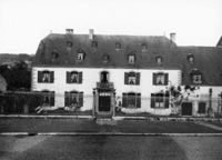 B028521