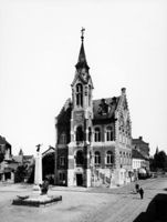 B028523