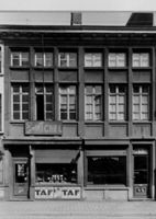 B028580