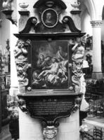 B028977