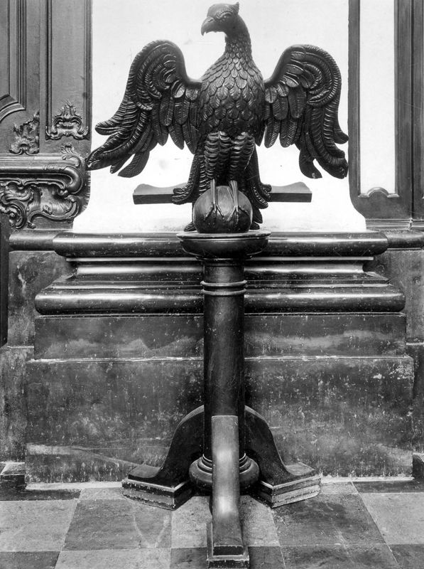 aigle-lutrin / Eglise Notre-Dame d'Harscamp[Namur]