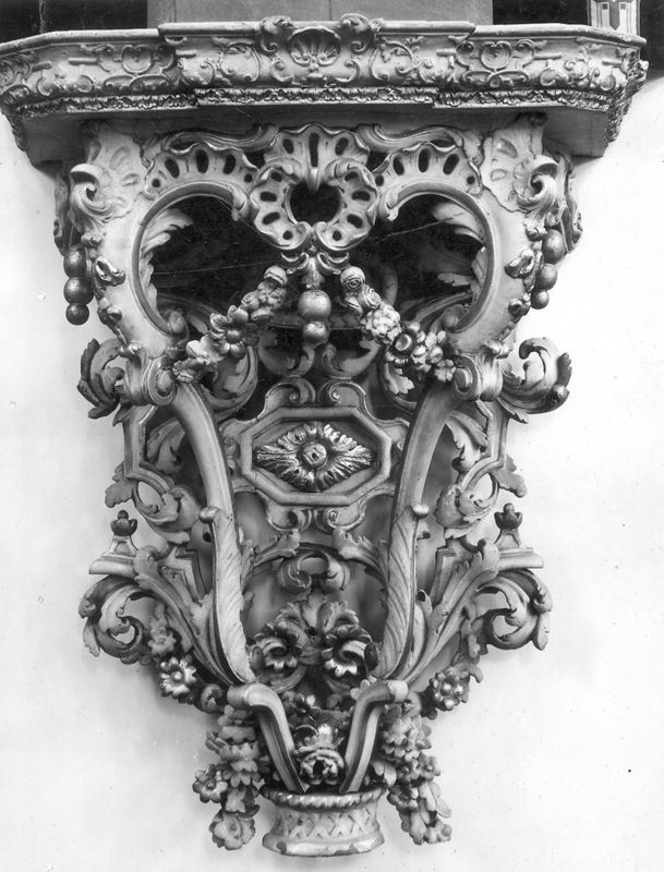console[mobilier] / Eglise Notre-Dame d'Harscamp[Namur]