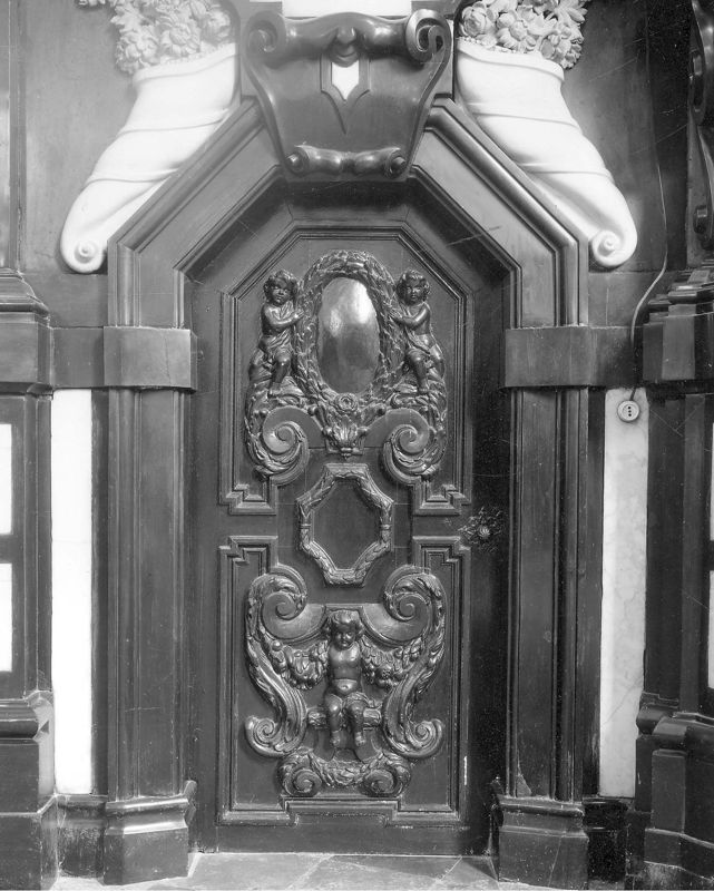 porte intérieure / Eglise Notre-Dame d'Harscamp[Namur]