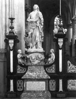 B031077