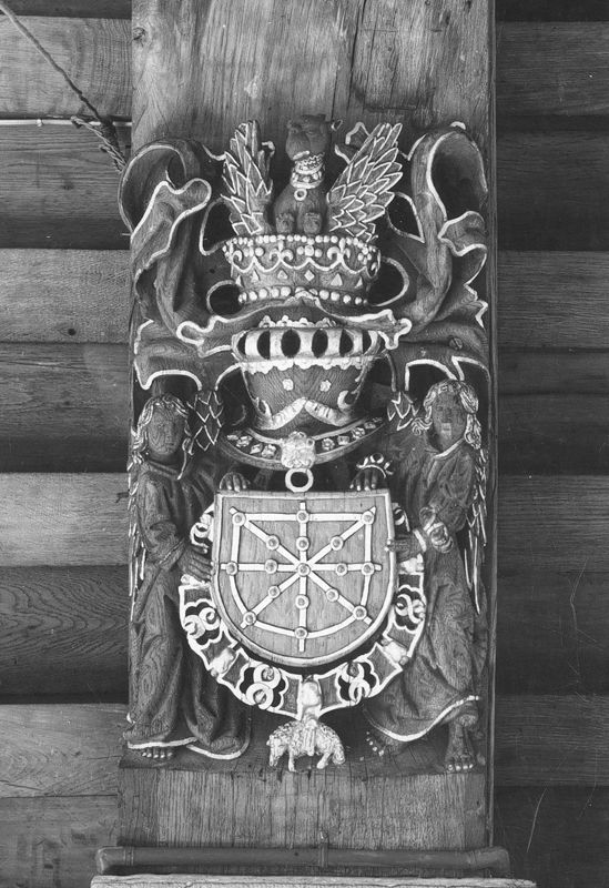 met wapenschild van Karel V en Habsburgers