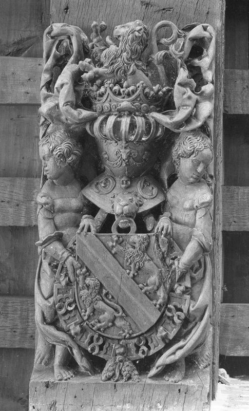 met wapenschild van Karel V en Oudenaarde