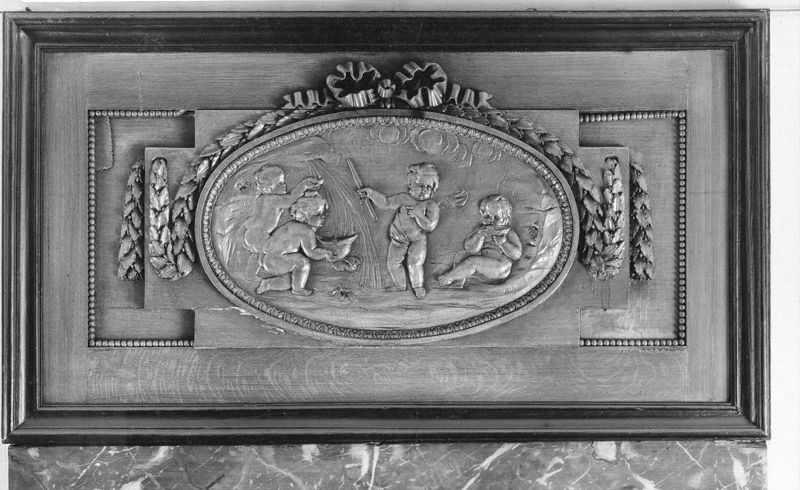 Water dat uit de rots springt opgevangen door putti