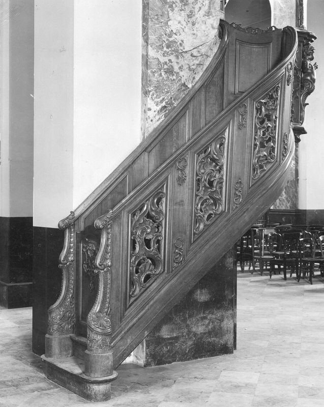chaire de vérité / Église Notre-Dame aux Riches Claires[Bruxelles]