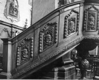 B032561