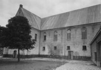 B032647