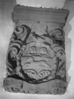 B032702