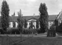 B032903