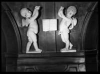 B033018
