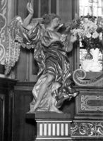 B033268