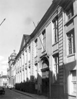 B033290