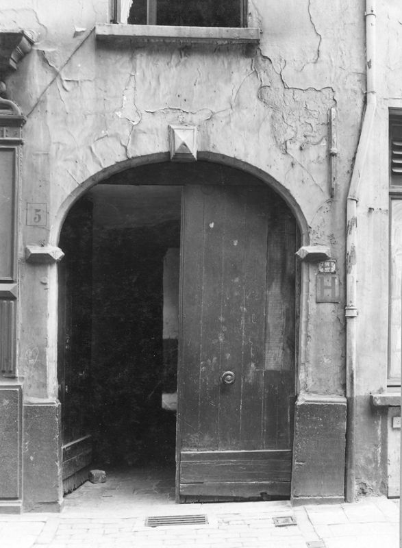 "De Bellapoort" of "De Bellaert"
