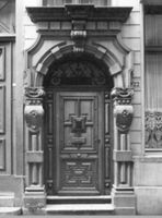 B033678